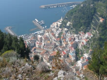 Une vue d'Amalfi d'en haut